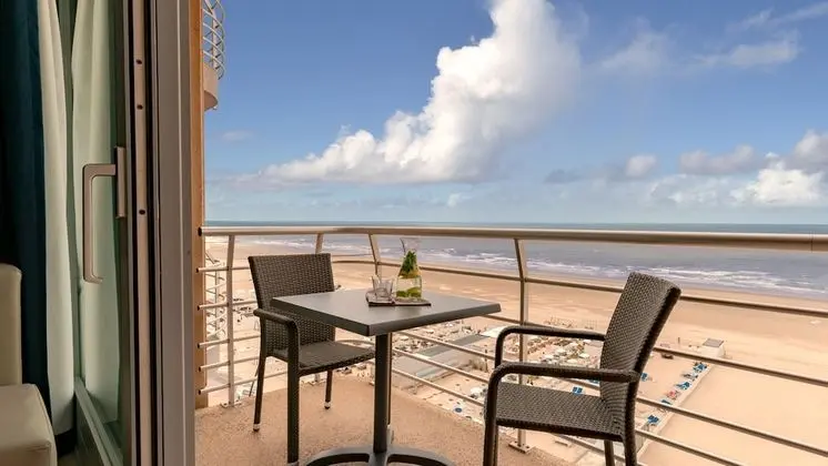 Essential Suite - 4p | Sleeping corner - Sofa bed | Balcony - Sea view
