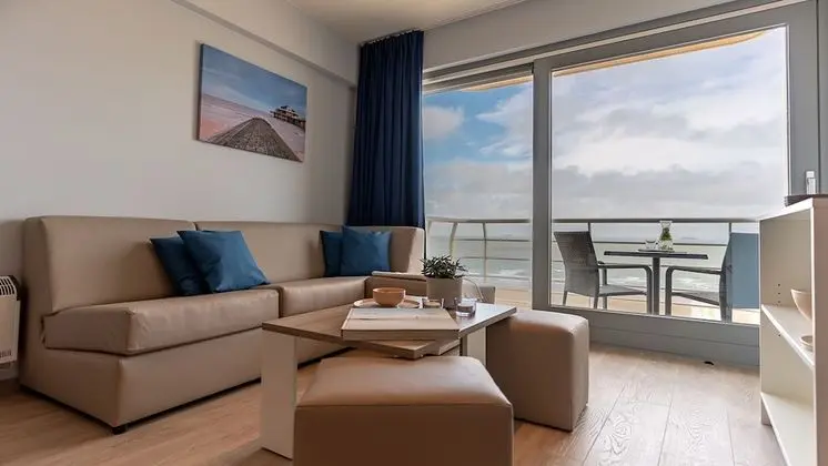 Essential Suite - 5p | Double bed - Sleeping corner | Balcony - Sea view