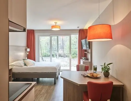 Essential Suite - 2p | Double bed - Disabled-friendly
