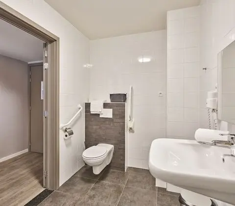 Essential Suite - 2p | Double bed - Disabled-friendly