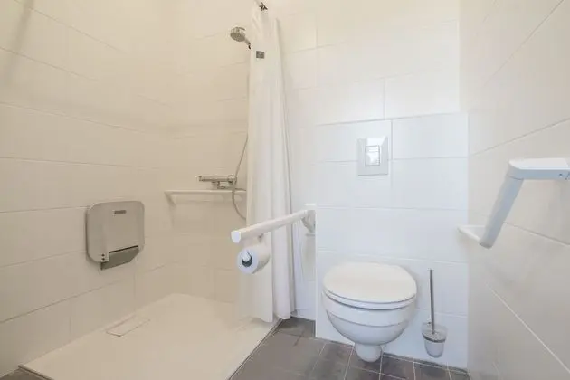 Essential Suite - 2p | Double bed - Disabled-friendly