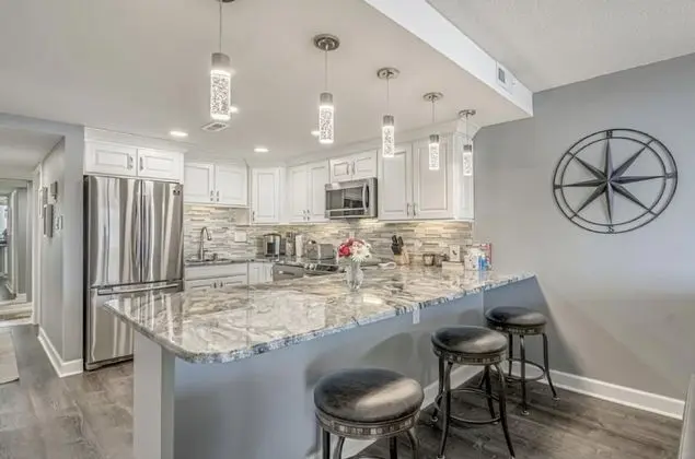 Condo, 3 Bedrooms, Partial Ocean View (806)