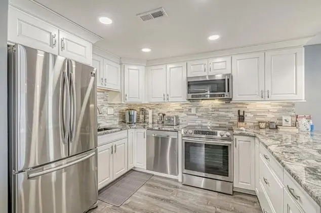 Condo, 3 Bedrooms, Partial Ocean View (806)