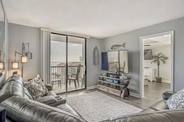 Condo, 3 Bedrooms, Partial Ocean View (806)