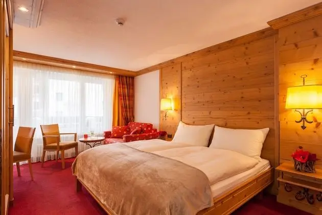 Superior Tek Büyük Yataklı Oda, Balkon, Dağ Manzaralı