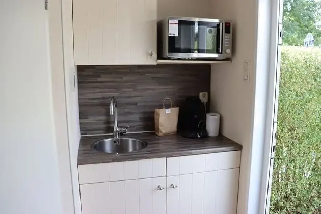 Deluxe Studio, Kitchenette