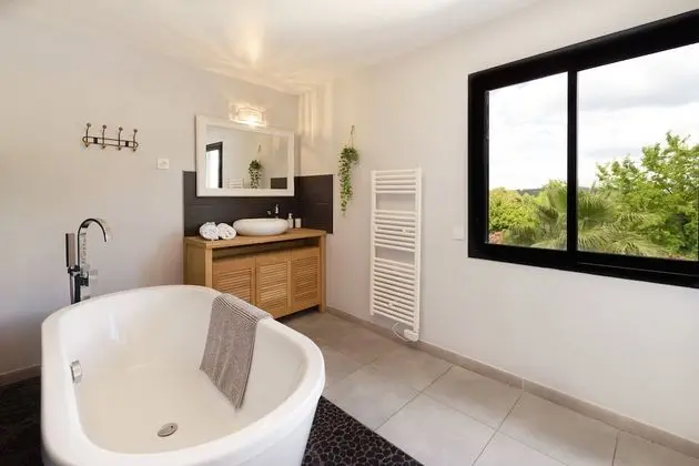Villa, Banyolu/Duşlu, Havuz Manzaralı (4 étoiles)