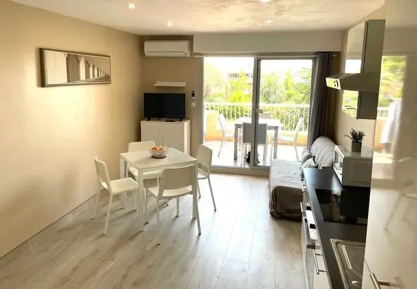 Stüdyo, Banyolu/Duşlu, Liman Manzaralı (Studio 2)