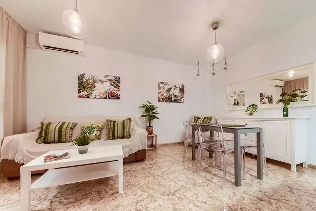 Traditional Apart Daire