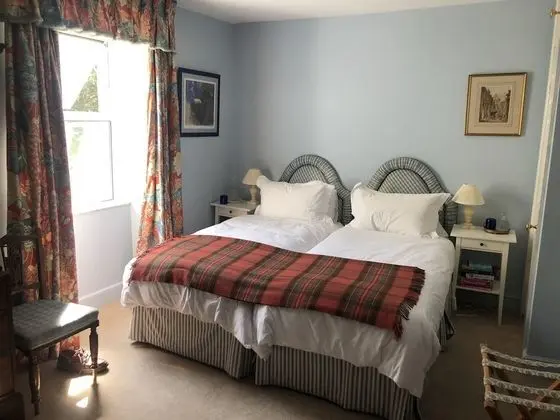 Tek Büyük Yataklı Oda (Blue Room)