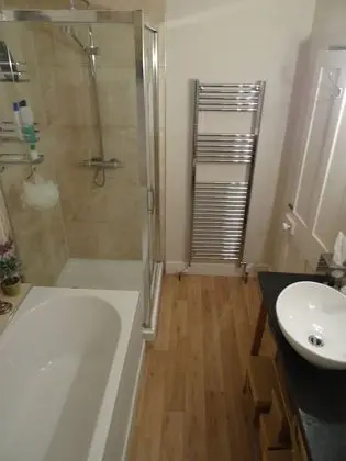 Tek Büyük Yataklı Oda (Blue Room)