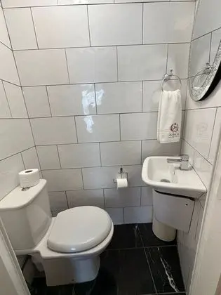 Üç Kişilik Oda
