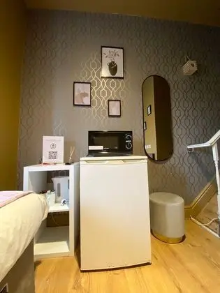 Basic Stüdyo, Banyolu/Duşlu