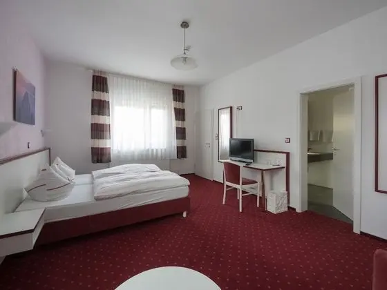 Tek Büyük Yataklı Oda