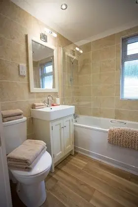 Luxury Apart Daire, Banyolu/Duşlu (With Hot Tub)