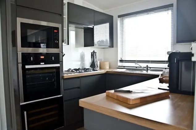Superior Apart Daire, Banyolu/Duşlu (With Hot Tub)