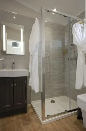 Luxury Apart Daire, Banyolu/Duşlu