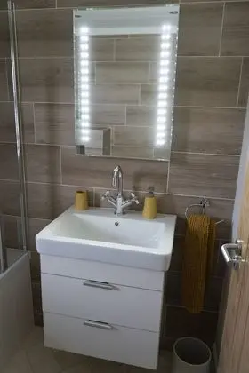 Design Apart Daire, Banyolu/Duşlu
