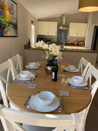 Luxury Apart Daire, Banyolu/Duşlu (With Hot Tub)
