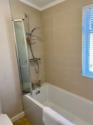 Luxury Apart Daire, Banyolu/Duşlu