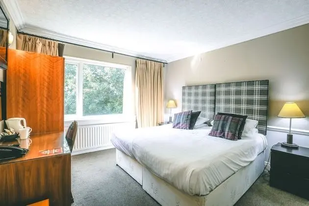 Standard Tek Büyük Yataklı Oda