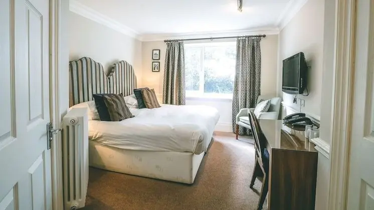 Standard Tek Büyük Yataklı Oda