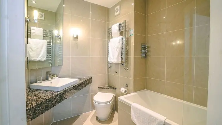 Standard Tek Büyük Yataklı Oda