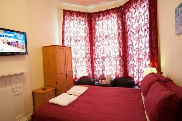 Tek Büyük Yataklı Oda
