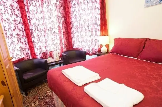 Tek Büyük Yataklı Oda