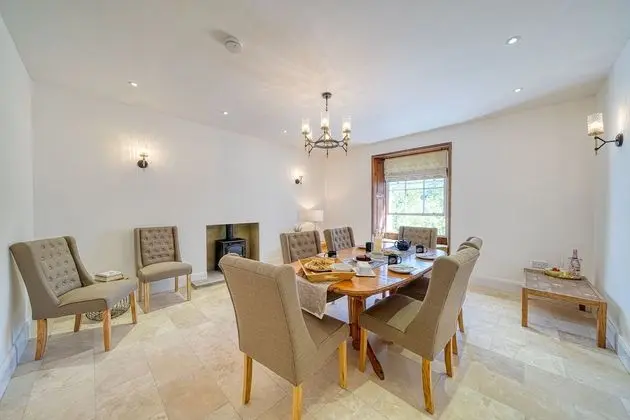 Deluxe Kır Evi, Banyolu/Duşlu