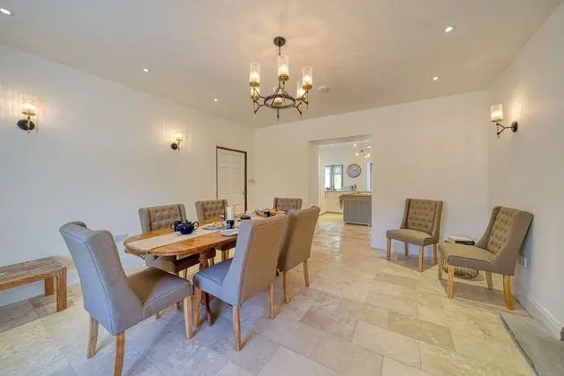 Deluxe Kır Evi, Banyolu/Duşlu