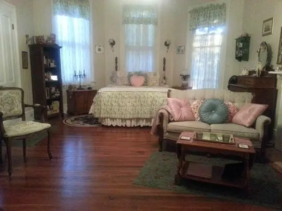 Comfort Üç Kişilik Oda, Banyolu/Duşlu (Walton Romance Room)