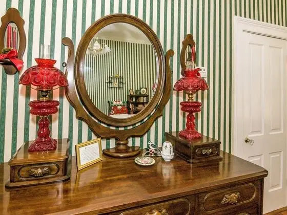 Tek Büyük Yataklı Oda, Banyolu/Duşlu (Holly Room)