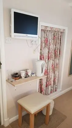 Tek Büyük veya İki Ayrı Yataklı Oda, Banyolu/Duşlu, Zemin Kat