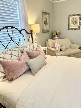 The Cottage Room