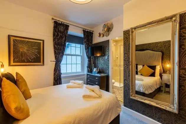Standard Tek Büyük Yataklı Oda (Room 4)