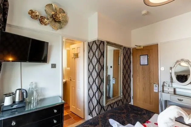 Standard Tek Büyük Yataklı Oda (Room 4)