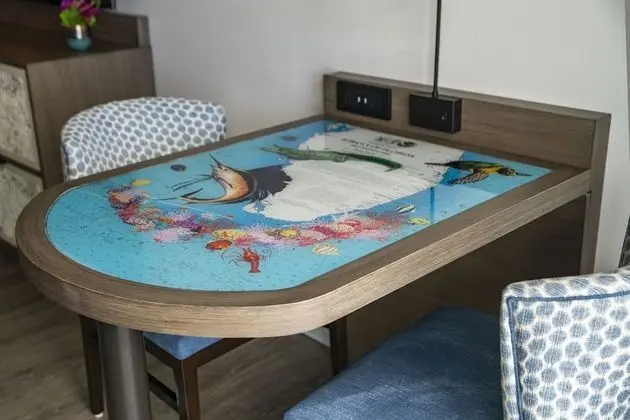 Oda, 1 En Büyük (King) Boy Yatak, Balkon (Mobility/Hearing Access, Roll-In Shwr)