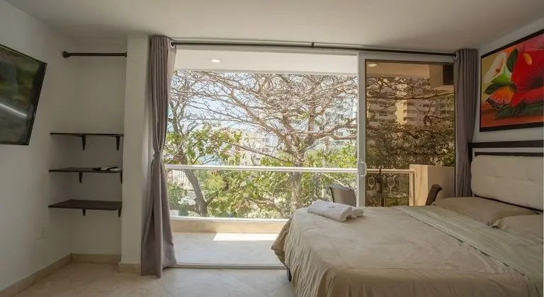 Deluxe Stüdyo Süit, Kısmi Deniz Manzarası