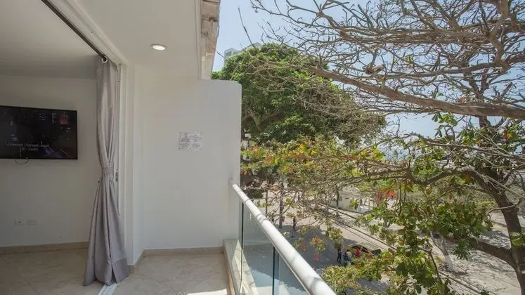 Deluxe Stüdyo Süit, Kısmi Deniz Manzarası