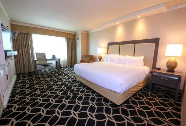 Premium Oda, 1 En Büyük (King) Boy Yatak (Newly Renovated)