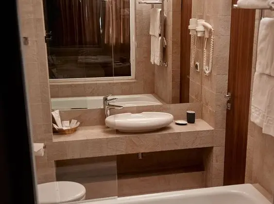 Standard Tek Büyük Yataklı Oda