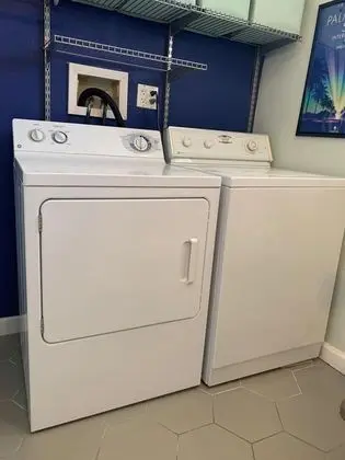 Ev, Birden Çok Yatak, Havuz Kullanımı, Havuz Manzaralı