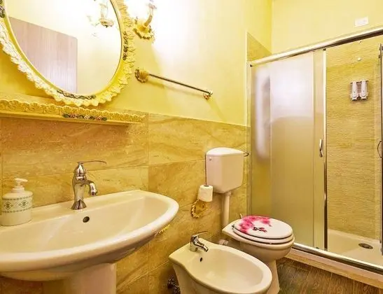 Deluxe Tek Büyük Yataklı Oda, Balkon (THE DUCHESS)