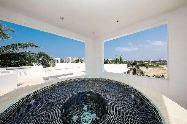5-Bedroom Villa with Private Pool and Jacuzzi