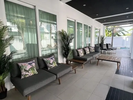 5-Bedroom Villa with Private Pool and Jacuzzi