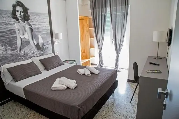 Tek Büyük Yataklı Oda, Balkon