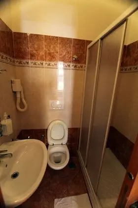 Economy Büyük Yataklı Tek Kişilik Oda