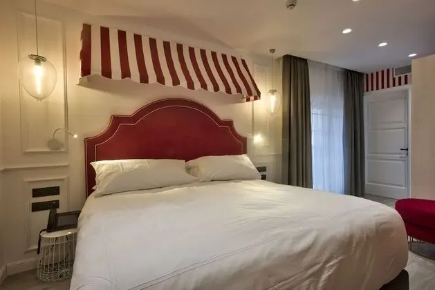 Comfort Tek Büyük veya İki Ayrı Yataklı Oda, Engellilere Uygun