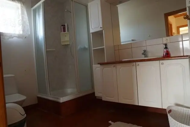 Tek Büyük Yataklı Oda, Ortak Banyo (A)